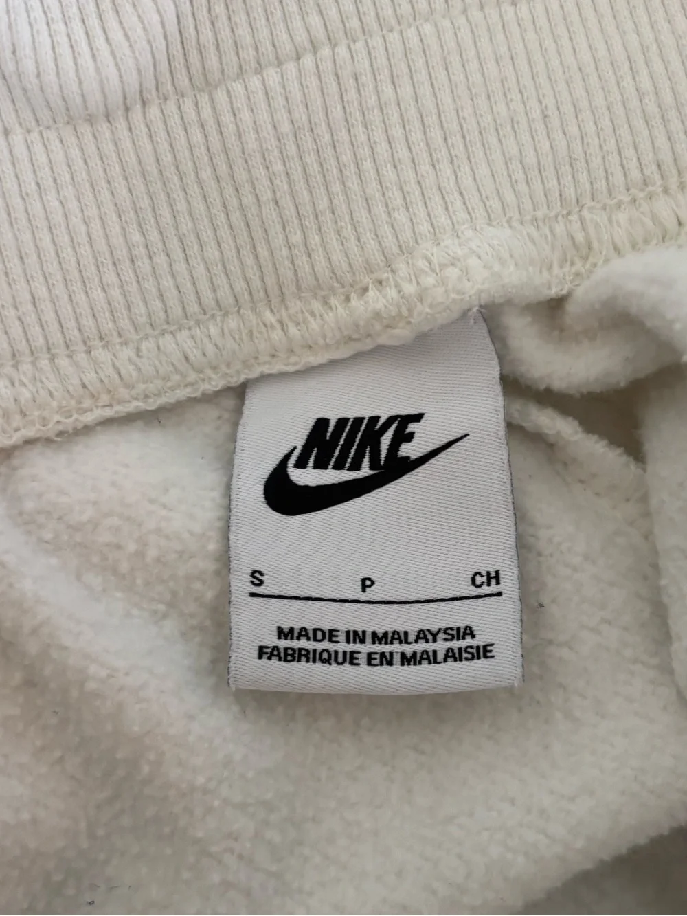 Nike White Women's Phoenix Fleece Shorts Cozy Casual Athletic Size Small